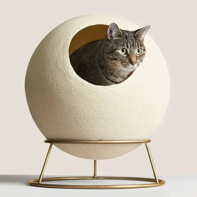 Tuft and Paw Stellar enclosed cat bed